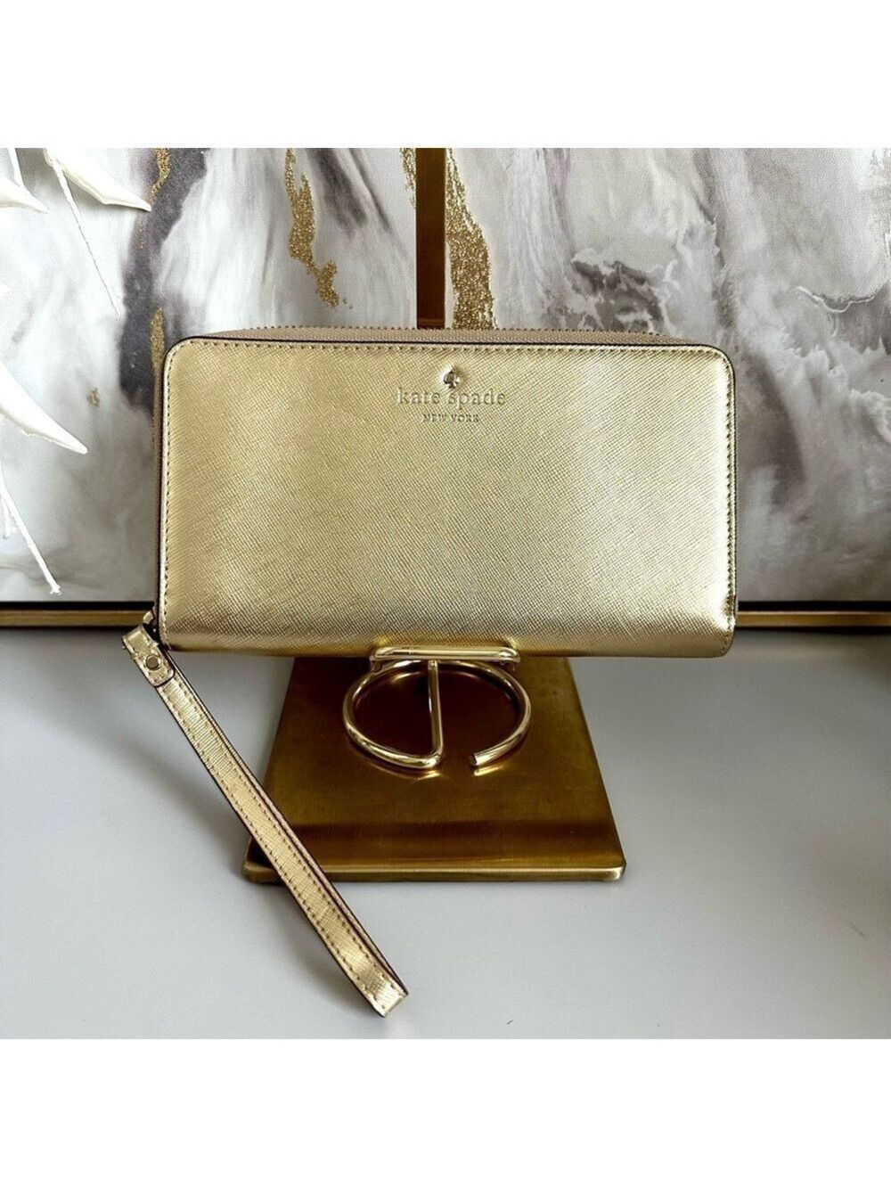 EUC Kate Spade Talk Is Chic Gold Leather Wristlet Wallet with Zipper